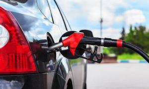 發改委：自5月1日起國內汽、柴油最高零售價格每噸分別降低75元和65元