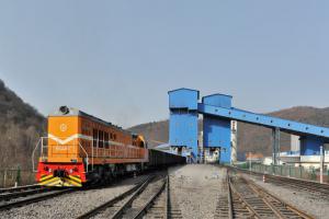 陜煤黃陵二號(hào)煤礦：運(yùn)煤皮帶裝上“清掃器”