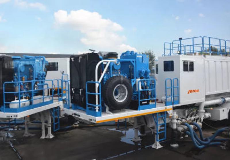 中國壓裂成套設備首次進入烏茲別克斯坦