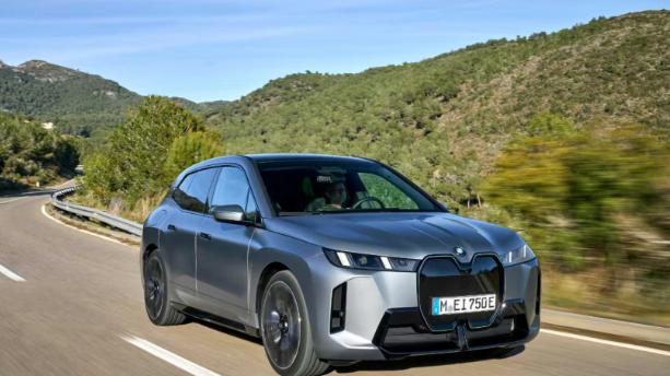 寶馬集團(tuán)上半年全球汽車(chē)總銷(xiāo)量同比微降0.5%，純電大增15.7%