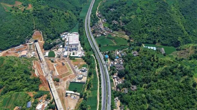 設(shè)計時速350公里!中國渝昆高鐵建設(shè)取得重大突破