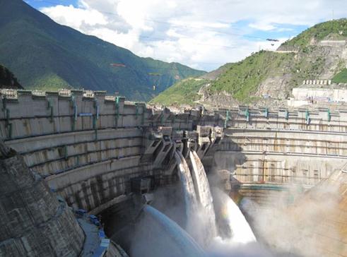 中國華能打造國內(nèi)首個單機70萬千瓦全站控制系統(tǒng)國產(chǎn)化電站