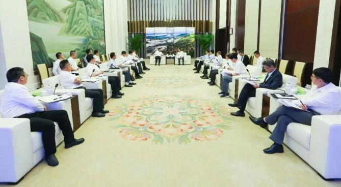 國(guó)家電投集團(tuán)與中國(guó)鐵建座談