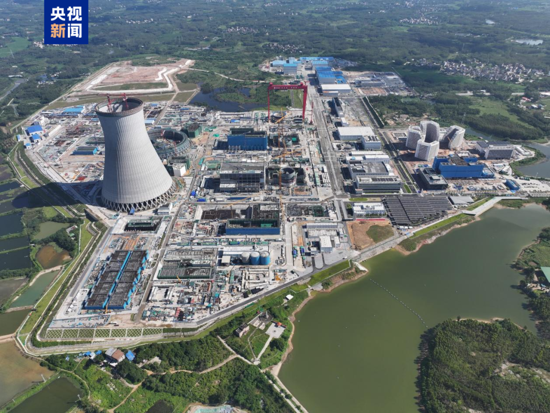 國內核電首座超大型海水冷卻塔在廣東廉江到頂